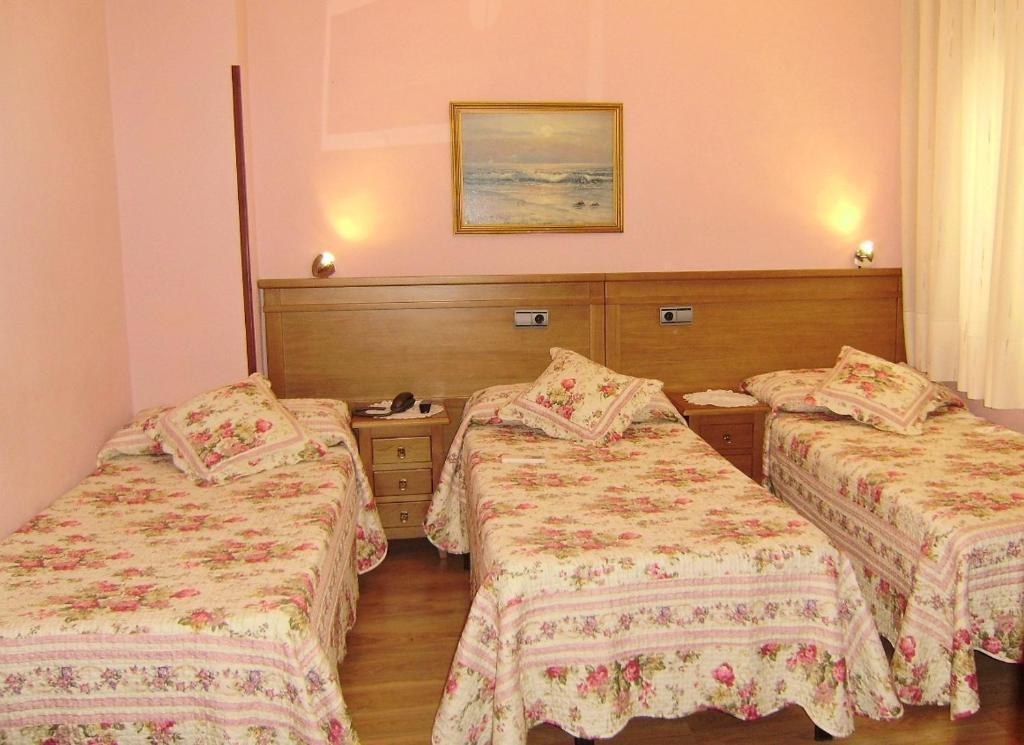 Hostal Miguel Angel Madrid Exteriör bild