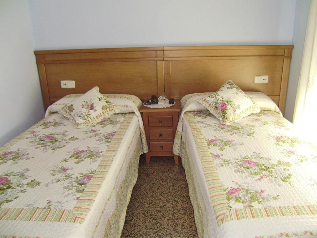 Hostal Miguel Angel Madrid Rum bild