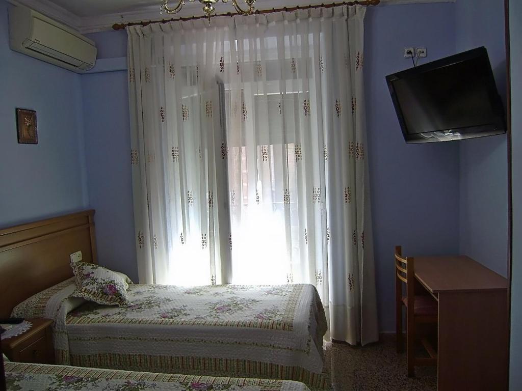 Hostal Miguel Angel Madrid Rum bild